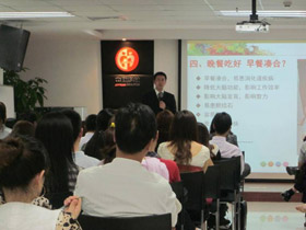 2011年4月24日，由廣州分公司和深圳分公司共同承辦的中脈科技廣東省區養生館培訓會在深圳圓滿結束。94名來自廣東省內的養生館主一起參加了為期兩天的培訓。