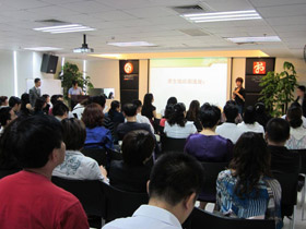 2011年4月24日，由廣州分公司和深圳分公司共同承辦的中脈科技廣東省區養生館培訓會在深圳圓滿結束。94名來自廣東省內的養生館主一起參加了為期兩天的培訓。