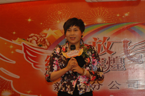 以健康的名義創(chuàng)造更美好的世界，以無(wú)限的激情演繹屬于東方的精彩。2011年4月23日，中脈科技新疆分公司舉行了開(kāi)業(yè)一周年慶?；顒?dòng)。近200名經(jīng)銷商代表參會(huì)。中脈國(guó)際副董事長(zhǎng)、中脈科技首席咨詢顧問(wèn)周希儉到會(huì)祝賀并發(fā)表講話。