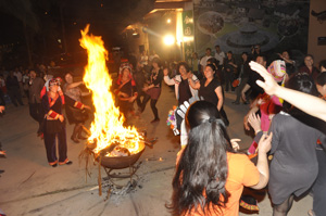 2011年4月13日至15日，中脈科技年后第一批巴馬獎勵旅游活動順利結束，60多名經銷商親身體驗了巴馬神奇的風光和原始的生態健康，對中脈生態產品有了深入的認識。