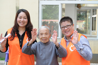 10月29日，全國孝德關愛工程第一場活動在寧波白鶴福利院舉行。